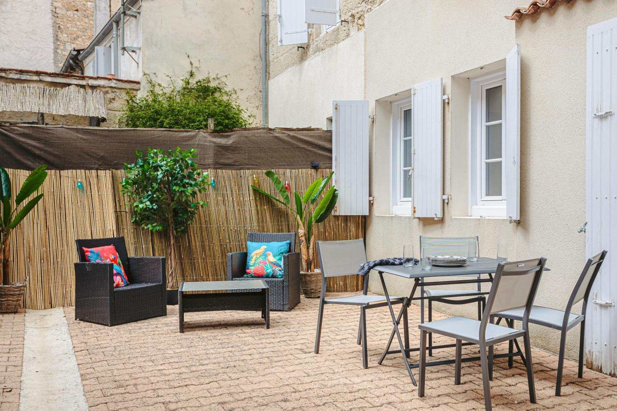 Olympia - Terrasse - Parking Gratuit - Centre Ville - Rez De Chaussee - Fibre Tv 4K Сент Экстерьер фото